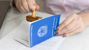 Dólar e inflação aumentam, mas economia cresce e desemprego caí