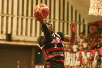 O Flamengo estreou com vitória na Basketball Champions League Americas, derrotando o Boca Juniors por 70 a 69 em um jogo emocionante no Tijuca Tênis Clube.