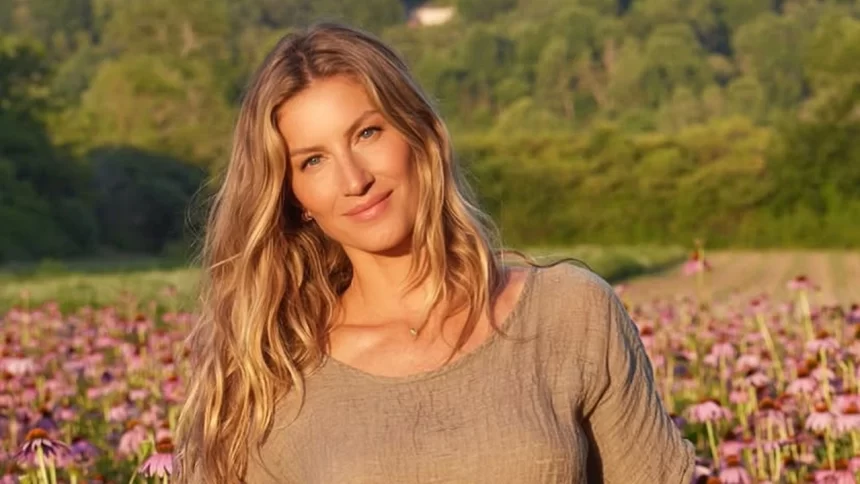 Gisele Bündchen é fotografada exibindo barriguinha da terceira gravidez