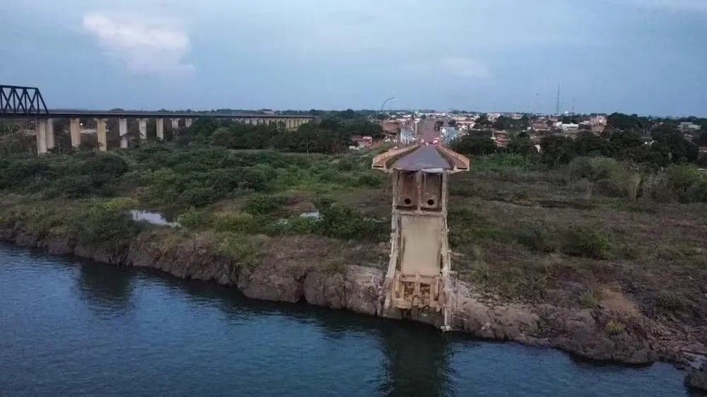 Ponte Juscelino Kubistchek após desabamento