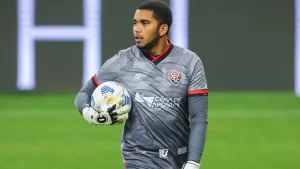 Fluminense desiste de contratar goleiro Lucas Arcanjo