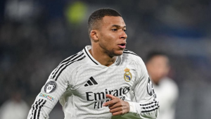 Kylian Mbappé sofre lesão em partida da Champions League