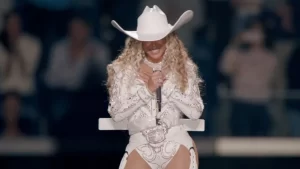 Beyoncé faz show grandioso na NFL