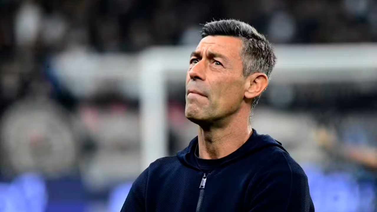 Pedro Caixinha é o novo técnico do Santos para 2025, com contrato até 2026