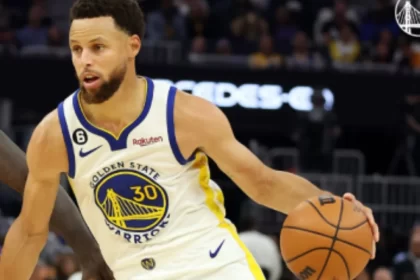 Curry faz mais uma jogada inesperada na NBA.