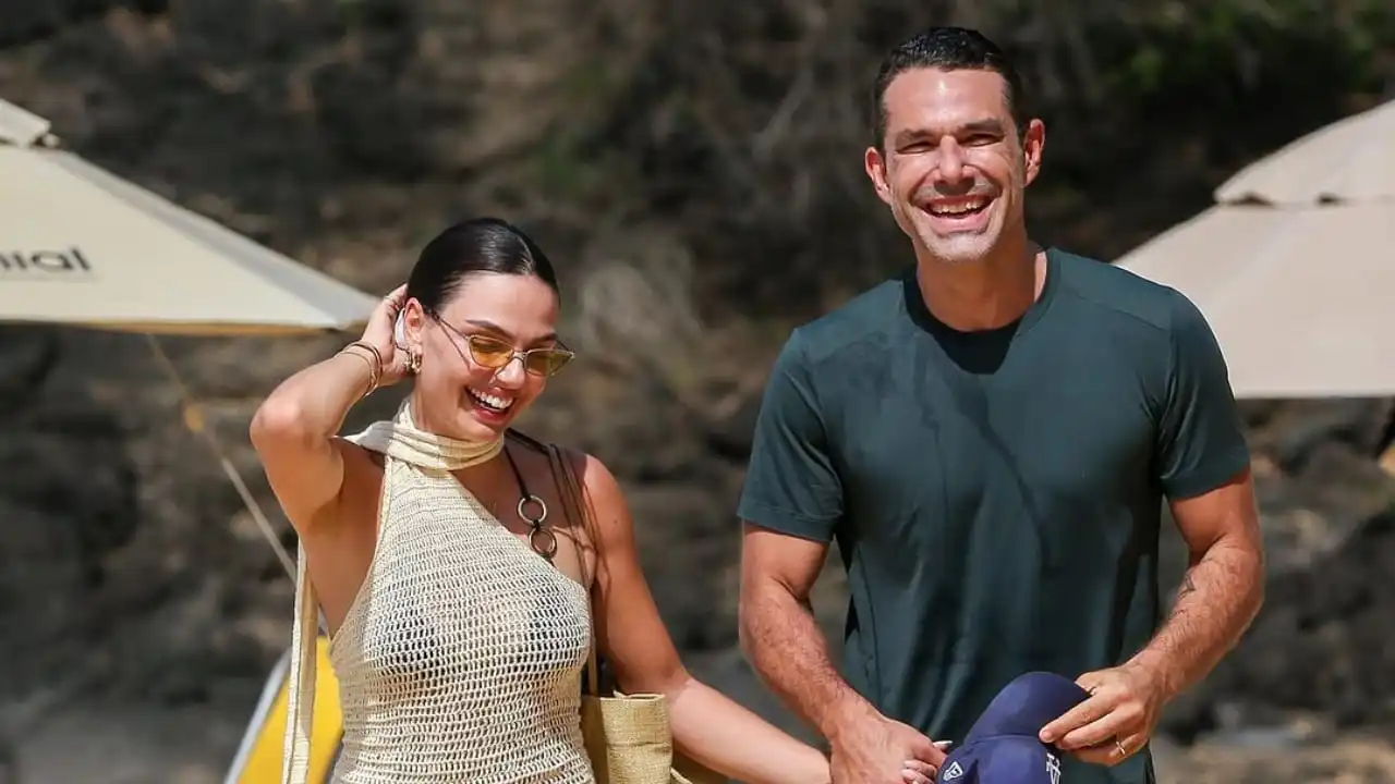 Isis Valverde e Marcus Buaiz em Fernando de Noronha