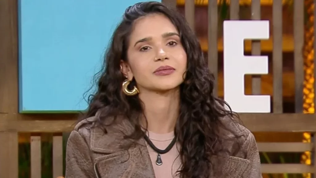 A Fazenda: Gizelly registra boletim de ocorrência contra Luana