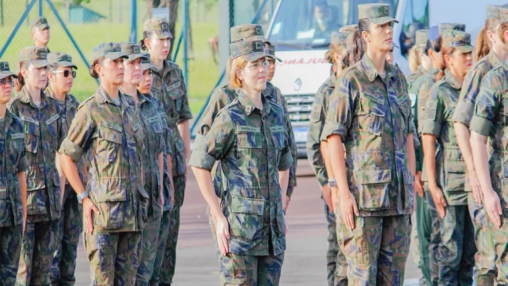 Alistamento militar voluntário feminino terá início em 2025