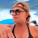 Ana Maria Braga curtindo fim de ano em praia