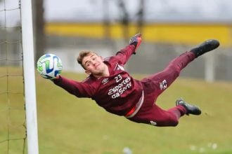 Botafogo busca Léo Linck, do Athletico, como novo goleiro após saída de Gatito