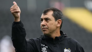 Fábio Carille é anunciado como o novo treinador do Vasco
