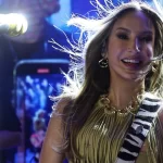 Claudia Leitte altera letra de música em show