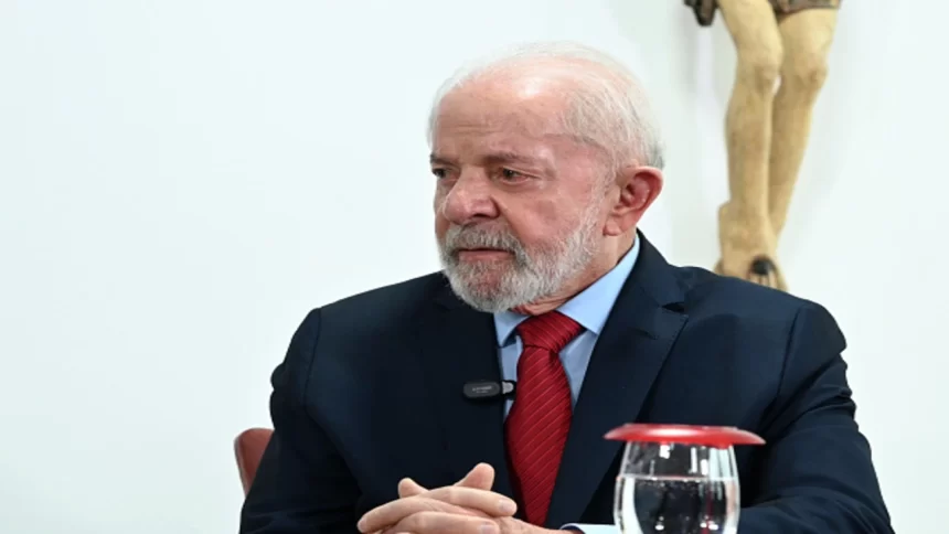 Lula passa por craniotomia