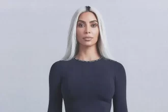 Kim Kardashian engata namoro anônimo