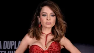 Maiara é pedida em casamento no evento de Virginia Fonseca