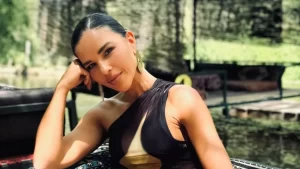 Mariana Rios revela perda de audição, após período de estresse