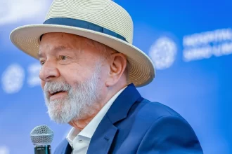 Lula recebe alta após cirurgia na cabeça