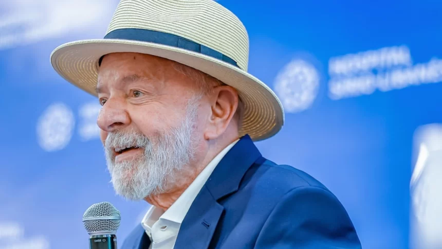 Lula recebe alta após cirurgia na cabeça