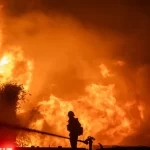 29 pessoas foram presas pela polícia de Los Angeles durante incêndio