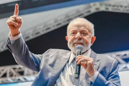 Presidente Lula discursando