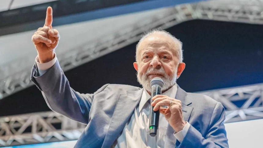 Presidente Lula discursando