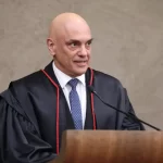 Ministro Alexandre de Moraes reforça a importância do cumprimento das leis pelas redes sociais.