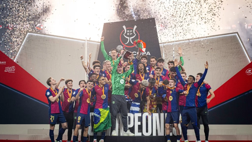 Barcelona goleia Real Madrid e conquista a Supercopa