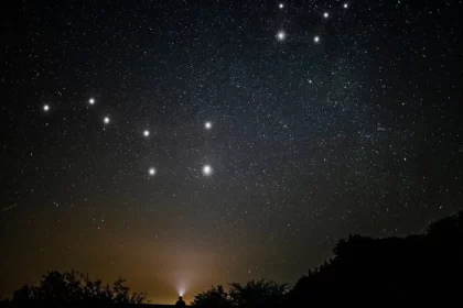 Céu de janeiro terá chuva de meteoros, cometa e mais