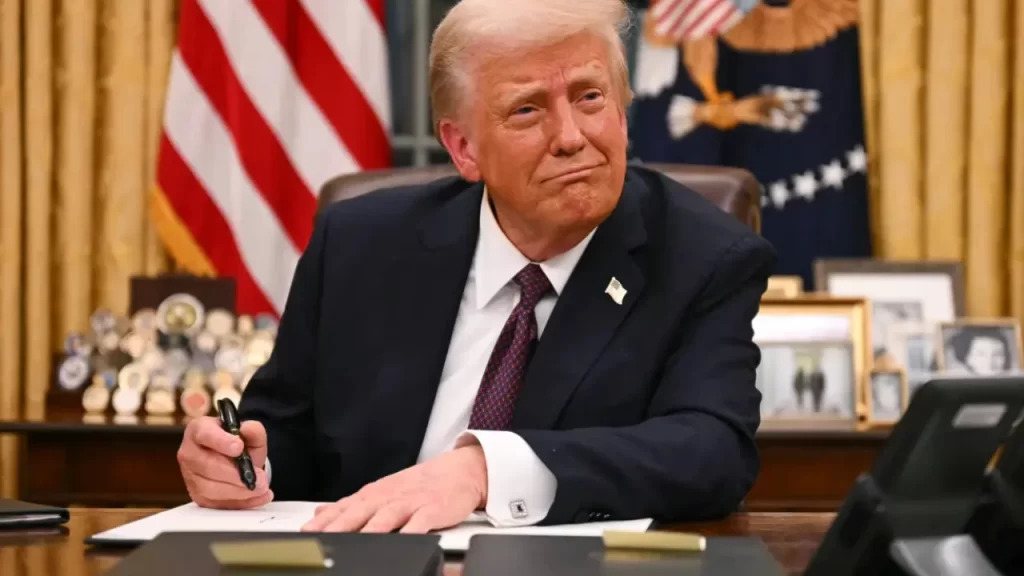 Donald Trump decreta fim da educação de gênero e racial nas escolas dos EUA