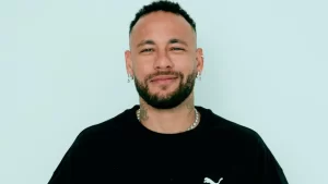 Neymar retorna ao Brasil: saiba onde e quando acontecerá o desembarque