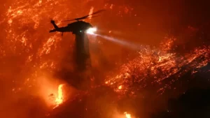 Investigações tentam descobrir a causa dos incêndios em Los Angeles