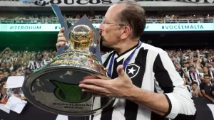 Com reunião de Textor, Botafogo se organiza para reapresentação