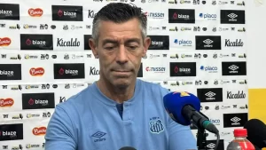 Pedro Caixinha é demitido do comando técnico do Santos
