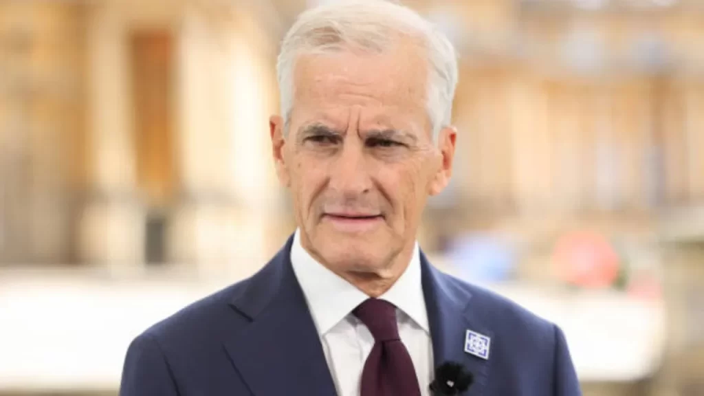 Jonas Gahr Store demonstra preocupação com interferência política de Elon Musk