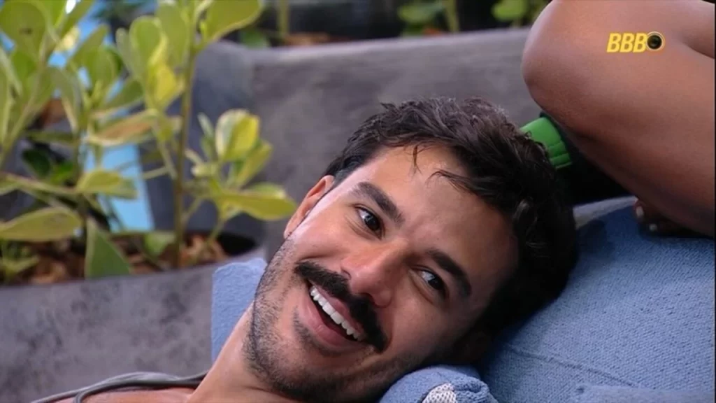 BBB 25: Mateus revela para Gracyane que viu críticas sobre ele antes do confinamento