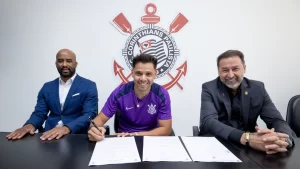 Corinthians renova contrato com Romero até o final de 2025