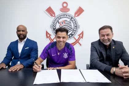 Romero segue no Corinthians após cumprir cláusula de renovação automática