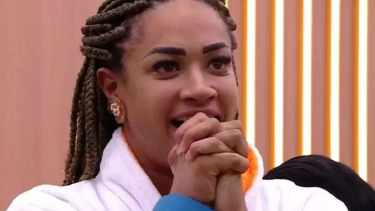 Participante Aline após conquistar a liderança no BBB 25