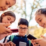 Uso de celulares será controlado nas escolas