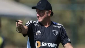 Em entrevista, Cuca afirma que quer ficar mais tempo no Atlético-MG
