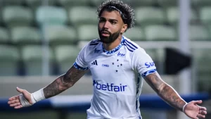 Veja retrospecto de Gabigol e Hulk contra Atlético-MG e Cruzeiro