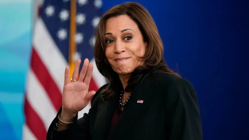 Kamala Harris marca presença na cerimônia do Colégio Eleitoral.