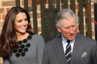 Kate Middleton e o Rei Charles em registro