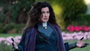 Kathryn Hahn pode viver Mãe Gothel no live-action de “Enrolados”
