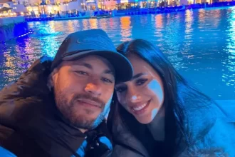 Neymar curte passeio em parque de diversões com Bruna Biancardi e Davi Lucca na Arábia Saudita