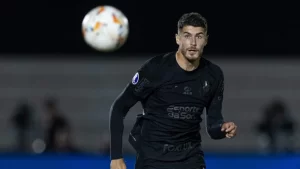 Pedro Raul marca gol depois de nove meses de jejum