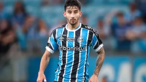 Villasanti disputado por dois grandes clubes brasileiros