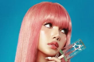 A rapper LISA vestida como um de seus alter-egos para seu novo álbum