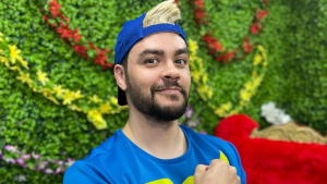 Luccas Neto impressiona fãs com transformação física