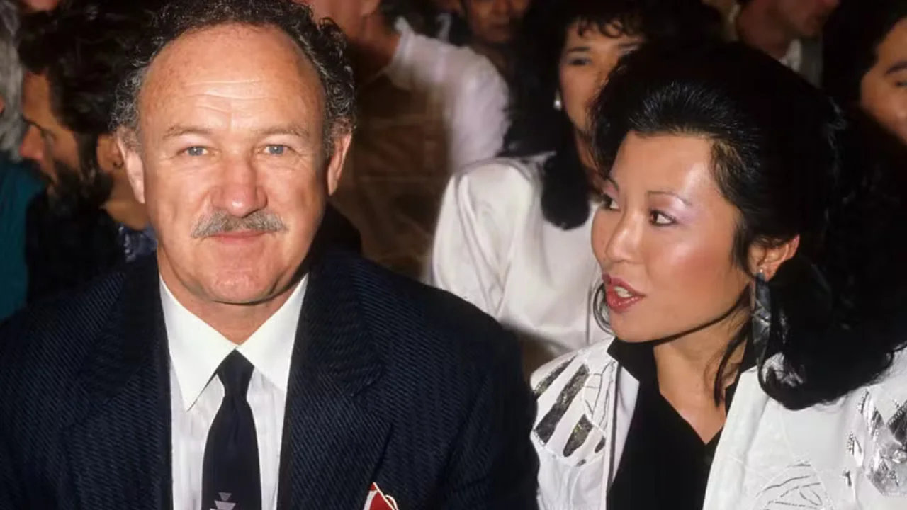 Gene Hackman ao lado de Betsy Arakawa